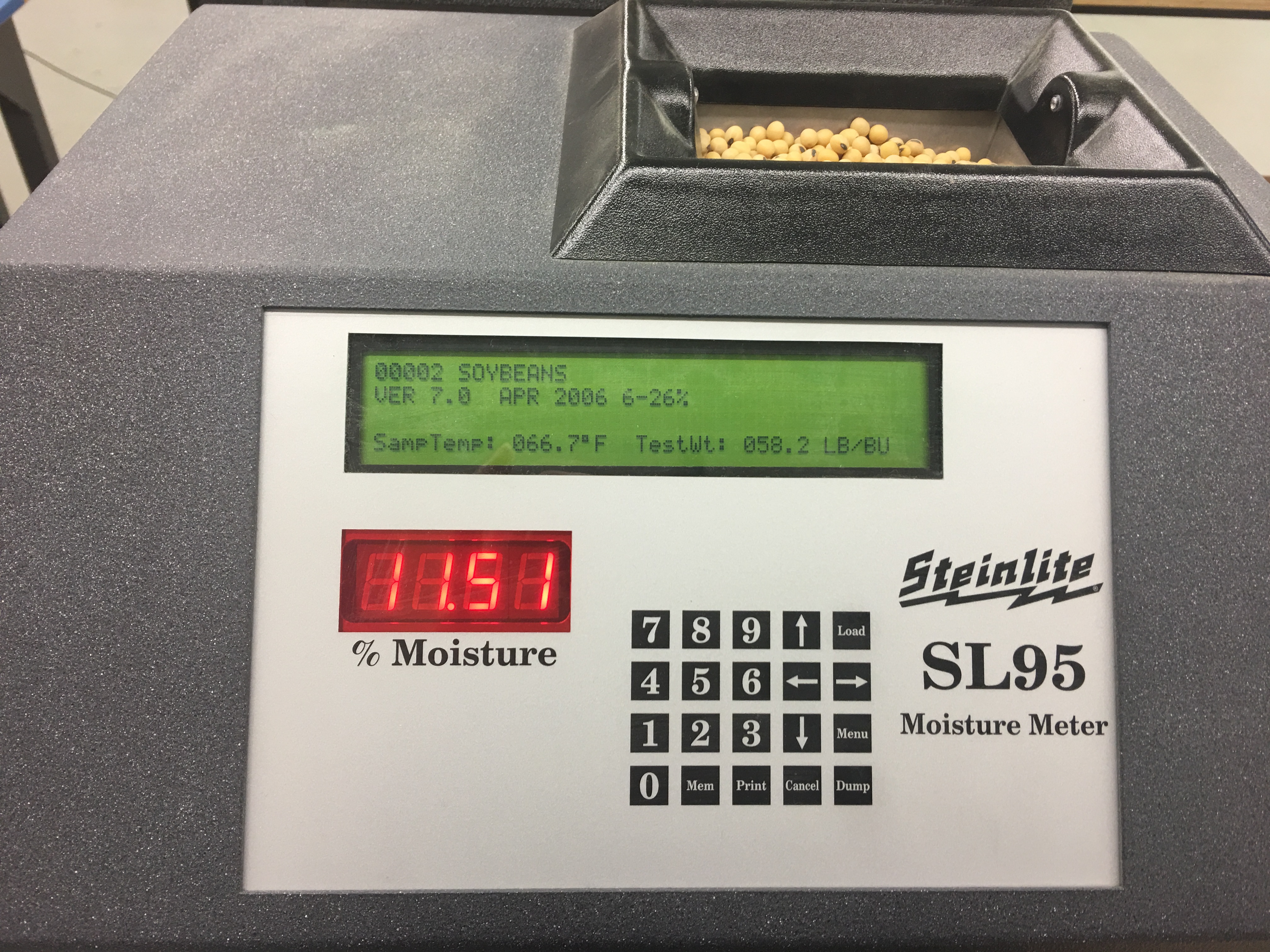 Moisture meter used for the seed moisture test